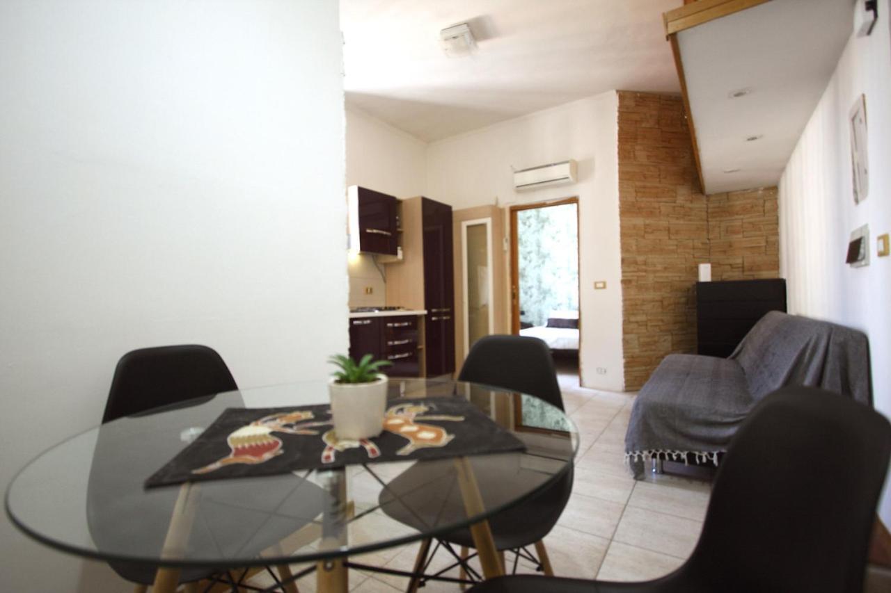شقة San Giovanni Holiday House روما المظهر الخارجي الصورة