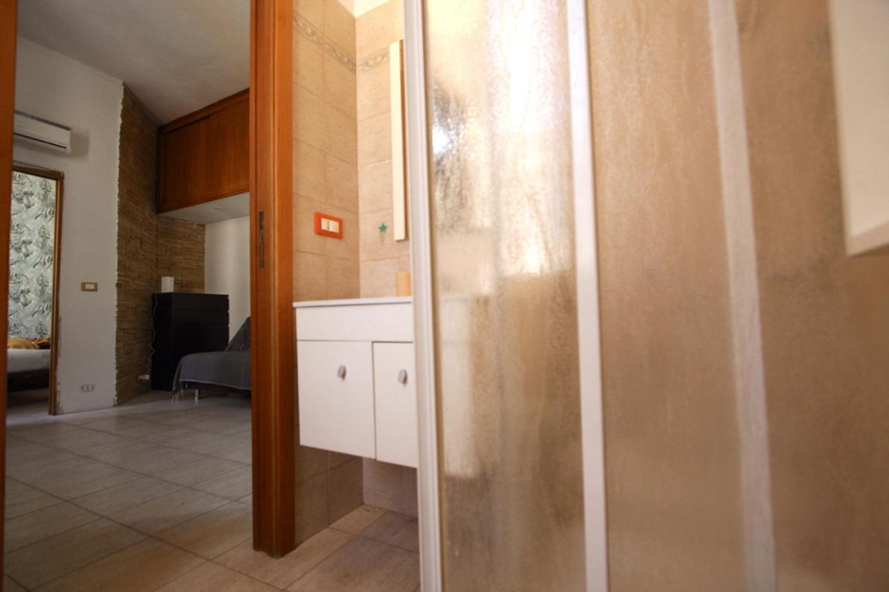 شقة San Giovanni Holiday House روما المظهر الخارجي الصورة